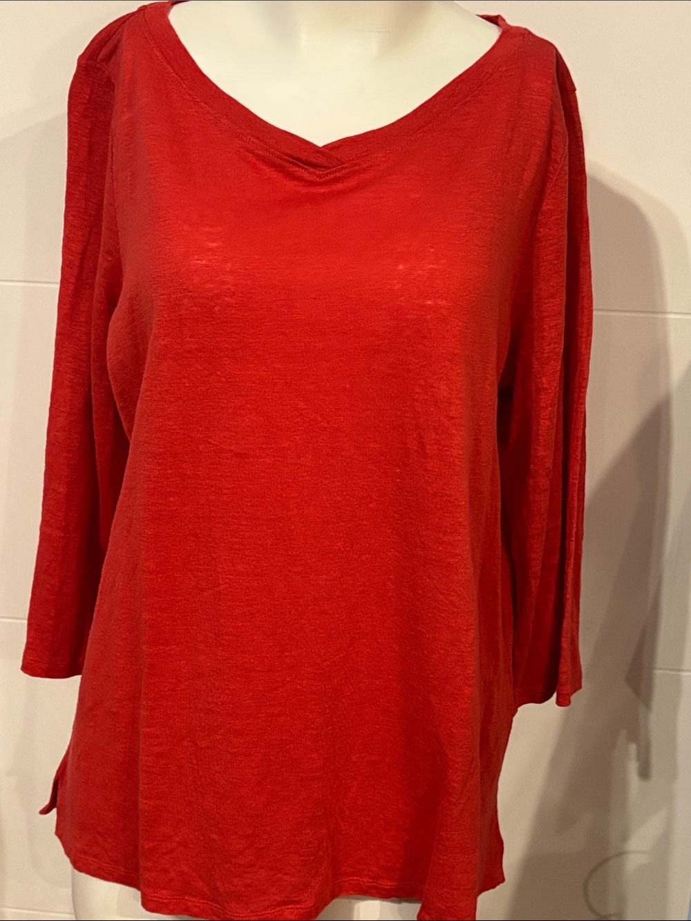 Eileen Fisher Organic Linen Women’s light red, subtle V-Neck Long Sleeve Top MED